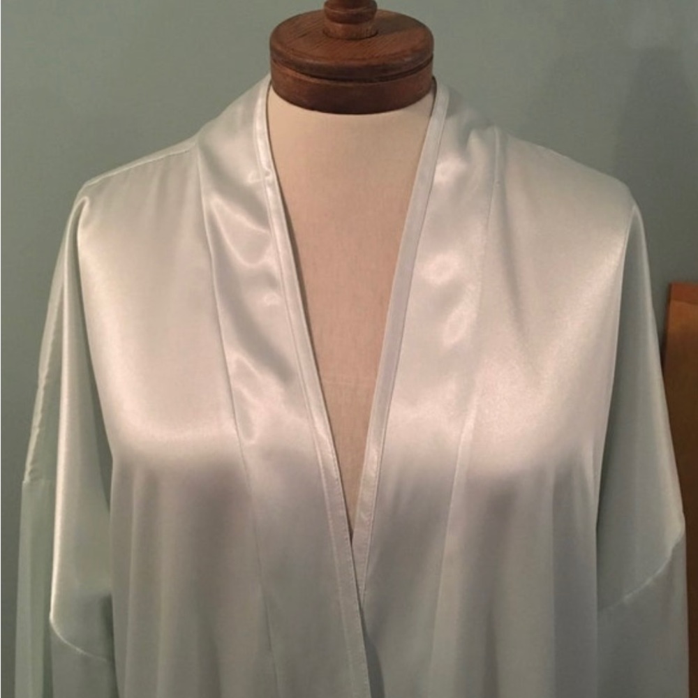 Vintage 90s Satiny Robe/Housecoat, Sz XL, Soft Green (Pistachio), Wrap R… - Picture 5 of 8